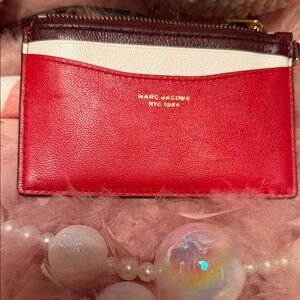 Marc Jacobs Red and White 8 Slot Card Holder with Gold Accent. 5  1/4 x 3  1/4